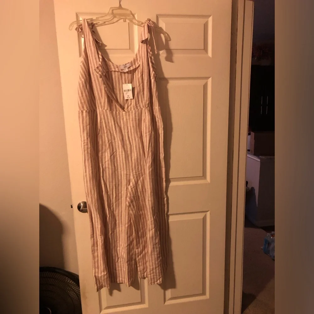 Romper - Picture 3 of 4